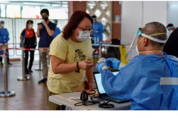 கொரோனா: சிங்கப்பூரில் ஆண்டுக்கு 2000 பேர் பலியாகக் கூடும் எனக் கணிப்பு