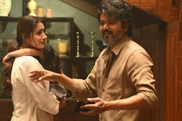 நீச்சல் உடையில் குளிக்கும் புகைப்படத்தை வெளியிட்ட விஜய் பட நடிகை..