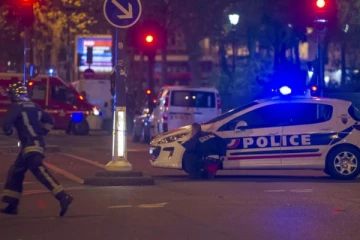 பாரிஸில் இரவில் நடந்த பயங்கரம்; பொதுமக்களுக்கு  பொலிஸார் விடுத்த எச்சரிக்கை!