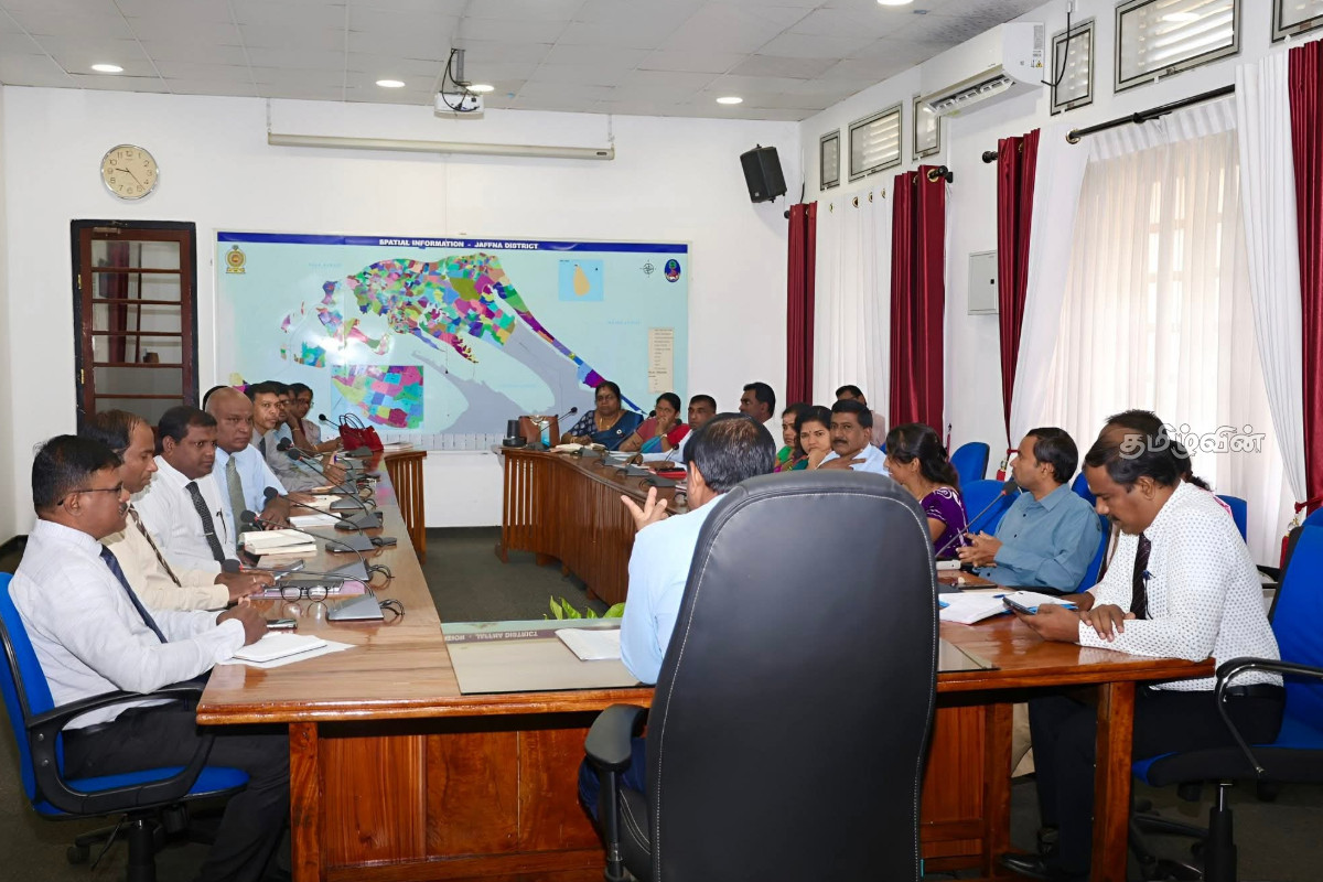 யாழில் சீரான எரிபொருள் விநியோகம் தொடர்பில் விசேட கலந்துரையாடல் | Discussion On Balanced Fuel Supply In Jaffna