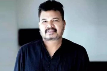 மனைவி, மகள், மகன் என குடும்பத்துடன் பிரபல கோவிலுக்கு சென்றுள்ள இயக்குனர் ஷங்கர்- புகைப்படம் இதோ