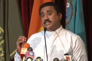 நல்லாட்சி அரசாங்கம் ஆட்சியில் நீடித்திருந்தால் இலங்கையையே விற்பனை செய்திருக்கும் என குற்றச்சாட்டு