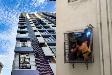 தூக்கத்தில் 10வது மாடியில் இருந்து விழுந்த முதியவர் - உயிர் பிழைத்த அதிசயம்