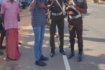 பொலிஸ் அதிகாரியிடம் மோசமாக நடந்துக்கொண்ட பெண்ணுக்கு நேர்ந்த கதி!