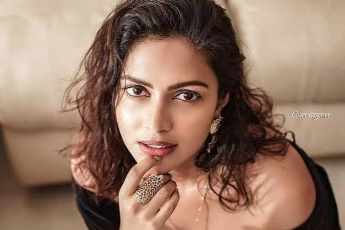 தனது மகனின் பிறந்தநாளை கோலாகலமாக கொண்டாடியுள்ள நடிகை அமலாபால்... வீடியோவுடன் இதோ | Actress Amala Paul Celebrates Her Son Birthday