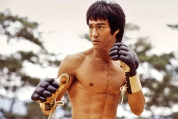 புரூஸ் லீ அகால மரணமடைந்தது எப்படி? 49 ஆண்டுகளுக்கு பின் விலகிய மர்மம்! மருத்துவர்கள் கூறும் அதிர்ச்சி காரணம்