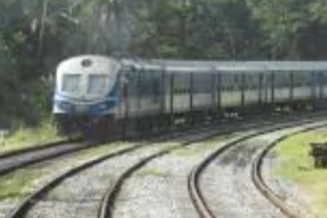 නත්තලට විශේෂ දුම්රිය සේවා කිහිපයක්. (PHOTO)