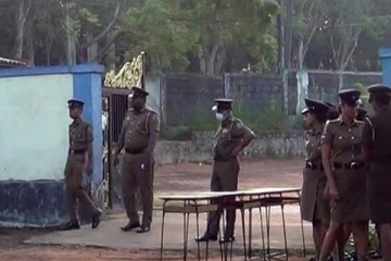 பாடசாலை ஒன்றில் மாணவர்கள் அடிதடி; நால்வர் காயம்