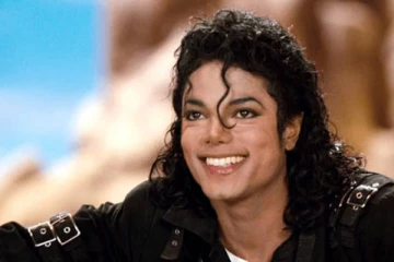 மரணமடைந்து 12 ஆண்டுக்கு பின்னும் சாதிக்கும் மைக்கேல் ஜாக்சன்..!