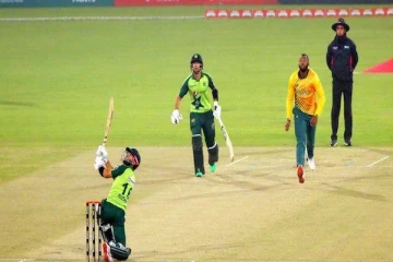 ஒரு நாள் கிரிக்கெட்டில் இதுவரை சிக்சரே விளாசாத வீரர்களை தெரியுமா? இலங்கை, இந்திய வீரர் கூட இருக்காங்க