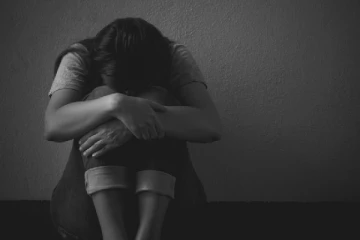 பெற்ற மகளை பல இடங்களுக்கு அழைத்துச் சென்று பாலியல் வன்கொடுமை செய்த கொடூர தந்தை