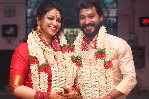 வெட்கமாக இல்லை!! புது ரொமாண்டிக் புகைப்படத்தை இறக்கிய ஜாய் கிரிஸில்டா.. | Joy Crizildaa Has Posted A New Photo Rangaraj