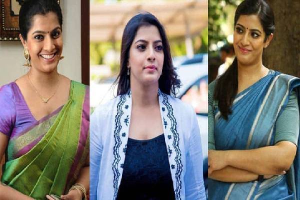 இரண்டு குடும்பத்தையும் அழகாக மேனேஜ் செய்யும் நடிகை வரலட்சுமி! கொண்டாட்டத்தை பாருங்க | Actress Varalakshmi Sarathkumar Diwali Video Viral