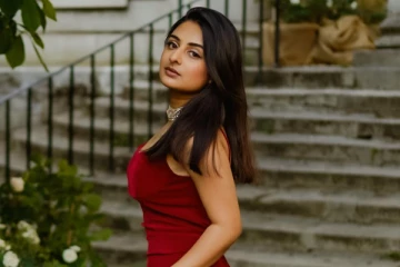 பாபநாசம் பட புகழ் நடிகையா இது.. எஸ்தர் அணில் ஹாட் புகைப்படங்கள்