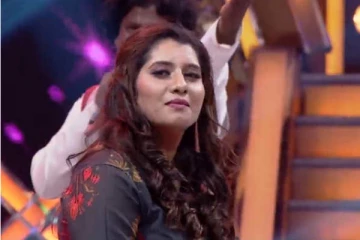 திடீரென்று சூப்பர் சிங்கரில் இருந்து பிரியங்காவை தூக்கிய விஜய் டிவி