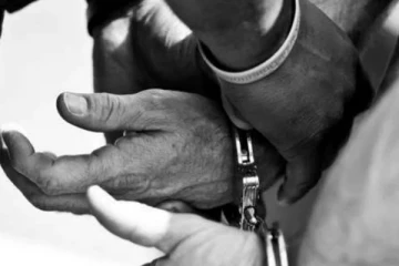 மாணவர்களை துஷ்பிரயோகத்திற்கு உள்ளாக்கிய பாடசாலை அதிபர் கைது!