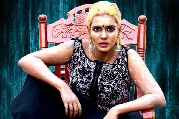 ஹோட்டல் இருந்த பொருட்களை காணவில்லை - மீரா மிதுன் உள்ளிட்ட 6 பேர் மீது புகார் | Cinema Meera Mithun Escape