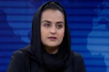 ஆப்கனிலிருந்து வெளியேறிய தாலிபான்களை பேட்டி கண்ட முதல் பெண் பத்திரிகையாளர்!