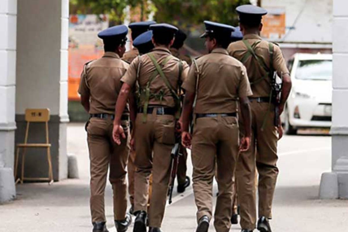 தமிழர் பகுதியில் பூட்டப்பட்ட வீட்டை உடைத்து திருட்டு - விசாரணையில் சிக்கிய இருவர் | Burglary Breaks Into Locked House In Tamil Area