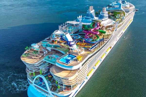 உலகின் பிரம்மாண்ட சொகுசு கப்பல்; ஈஃபில் கோபுரத்தை விட உயரம் - டிக்கெட் எவ்வளவு தெரியுமா? - தமிழ்நாடு