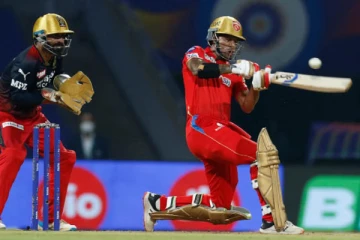 முதல் இந்திய வீரர் இவர் தான்.. வரலாற்று சாதனை படைத்த தவான்!