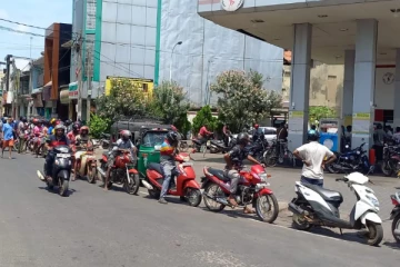 தமிழர் பகுதிகளில் எரிபொருளுக்கு நீண்ட வரிசை ; வெளியான முக்கிய அறிவிப்பு