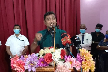 போலித் தேசியம் பேசி மக்களை ஏமாற்றுகின்ற அரசியல்வாதிகளை புறக்கணிக்க வேண்டும்!