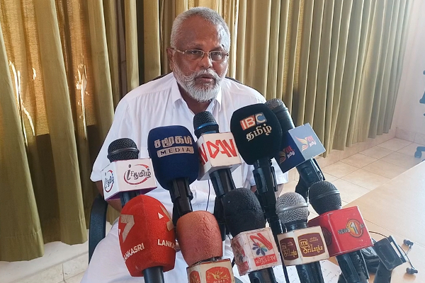 மீன்களின் இறக்குமதி தொடர்பில் எடுக்கப்பட்டுள்ள முக்கிய முடிவு : அமைச்சர் டக்ளஸ் அறிவிப்பு! | Not Caught Fish Species Allowed To Imported In Sl