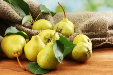 சர்க்கரை நோயாளிகள் இந்த பழங்களை சாப்பிடுவது ரொம்பவே நல்லதாம் ! அது என்னென்ன தெரியுமா?