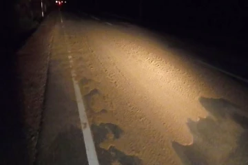 யாழ். வீதியில் விபத்து ஏற்படும் அபாயம் ; அதிகாரிகள் மீது மக்கள் விசனம்