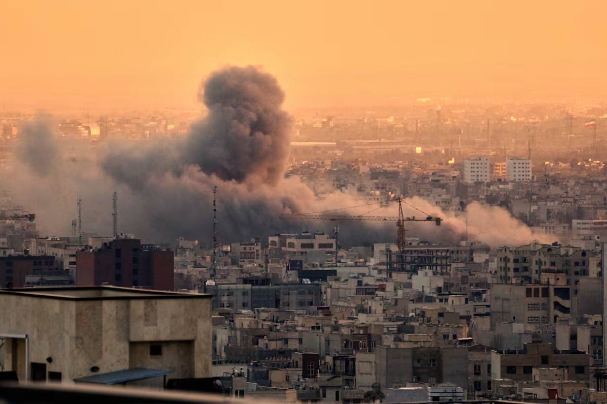 சக்திவாய்ந்த வான்வழி தாக்குதல்! ஈரானின் முக்கிய இராணுவ மையம் செயலிழந்துள்ளதாக அறிவிப்பு | Us Israeli Damage To Iranian Military Academy