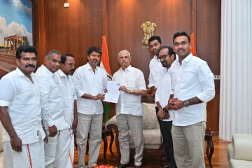 ஆளுநரை சந்தித்த விஜய் - முதலமைச்சராக பதவியேற்க நேரம் குறிப்பு