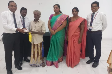 வங்கியில் அடகு வைத்த நகைகளில் ஒரு தொகுதி மக்களிடம் கையளிப்பு (Photos)