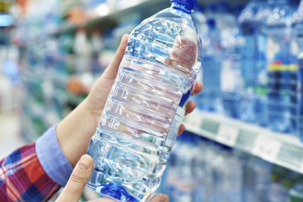 ஒரு போத்தல் தண்ணீருக்காக 5 இலட்சம் ரூபாயை இழந்த வியாபாரி | Businessman Loses 5 Lakhs Over Water Bottle ஒரு போத்தல் தண்ணீருக்காக 5 இலட்சம் ரூபாயை இழந்த வியாபாரி | Businessman Loses 5 Lakhs Over Water Bottle