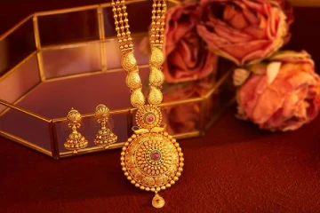 வார முதலில் சரிந்த தங்கம் விலை; மக்களே.. இதுதான் சரியான நேரம்!