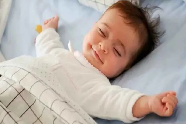 குழந்தைக்கு பெயர் வைப்பதில் பெற்றோர் மோதல் : பெயர் சூட்டிய உயர் நீதிமன்றம் | Parents Conflict The High Court Named The Baby