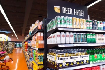 மளிகைக் கடைகளில் மதுபானம் வாங்கலாம்...