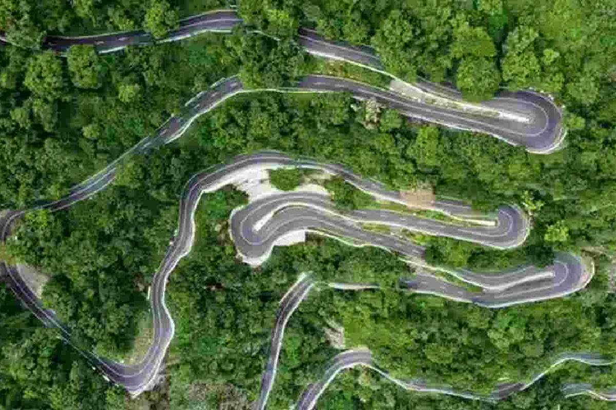 வால்பாறையில் சுற்றுலா வாகனம் கவிழ்ந்து விபத்து - 8 பேர் உயிரிழப்பு | 8 Dies In Valparai Tourist Van Accident