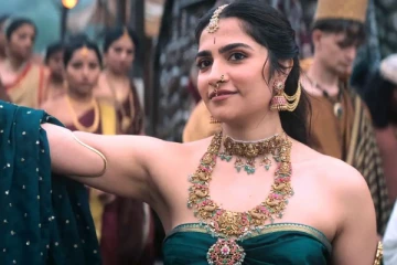 காந்தாரா படத்தில் நடிக்க நடிகை ருக்மிணி வசந்த் வாங்கிய சம்பளம் எவ்வளவு தெரியுமா? இதோ விவரம்