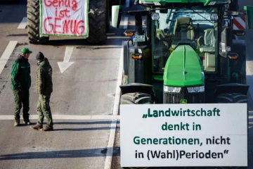 ஜேர்மனியில் சூடுபிடிக்கும் விவசாயிகள் போராட்டம்...