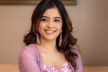 பிகில் நடிகை அம்ரிதா ஐயரா இப்படி? கடற்கரையில் கவர்ச்சி போட்டோஷூட்