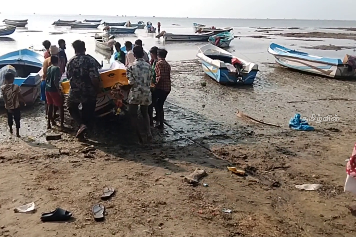 இறங்கு துறை இன்மையால் பாதிக்கப்படும் கடற்றொழிலாளர்கள்! விடுக்கப்பட்டுள்ள கோரிக்கை | Seafarers Face Difficulties Landing Facilities