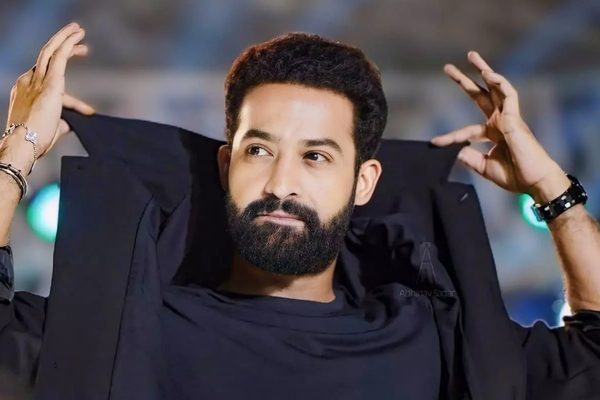 நடிகர் ஜூனியர் என்.டி.ஆரின் நெட் ஒர்த்.. இத்தனை கோடி சொத்துக்கு சொந்தக்காரரா இவர் | N T Rama Rao Jr Net Worth