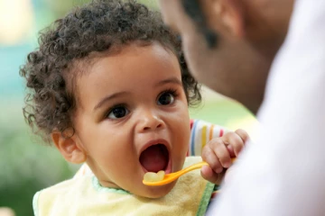 பிள்ளைகளுக்காக பட்டினி கிடக்கும் இலங்கைப்பெற்றோர்!