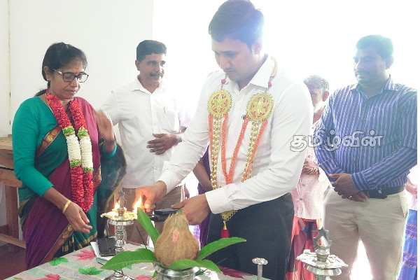 குறைந்த விலையில் விவசாயிகளுக்கு உரம் பகிர்ந்தளிப்பு (Photos) | Distribution Of Fertilizer To Farmers At Low Cost