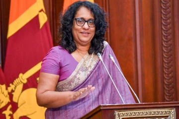 අගමැතිනියගෙන් පාසල් සිසුන්ට විශේෂ පණිවුඩයක්