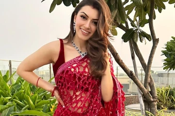 இப்படி ஒரு சேலையா.. ஹன்சிகாவின் வேற லெவல் புகைப்படங்கள்