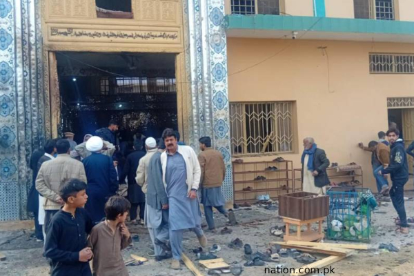 blast in pakistan mosque 11 killed