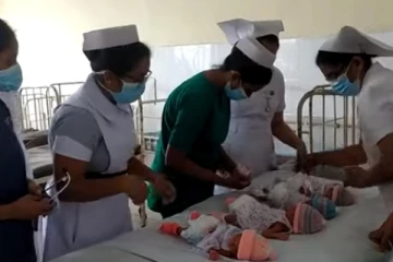 පුත්තලම රෝහලේ සිදු වූ සිව් නිවුන් දරු උපත.. (VIDEO)