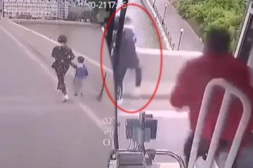 மகனுடன் தற்கொலைக்கு முயன்ற பெண்! பேருந்து ஓட்டுநர் செய்த தரமான சம்பவம்